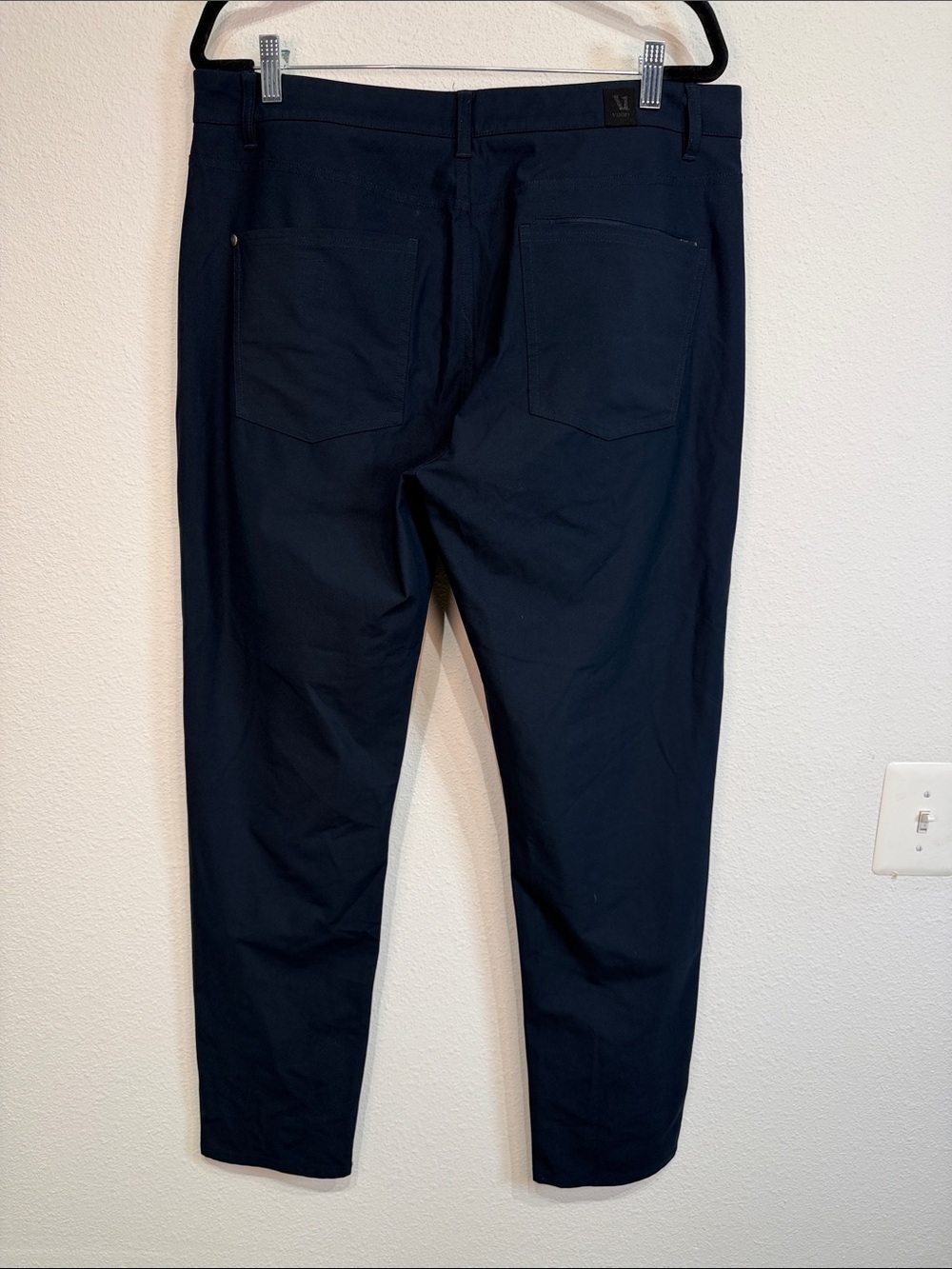 Vuori size 36 men’s straight leg Meta pants no signs of wear - Picture 4 of 7